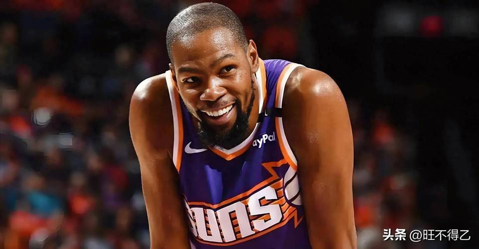 期待新赛季！火箭晒训练照：乌度卡指导谢泼德 杜兰特微笑倾听