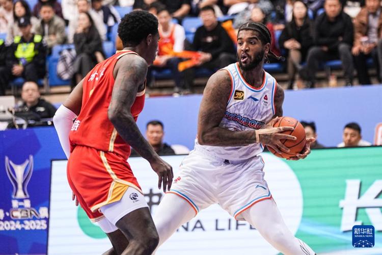 鲁媒：山东男篮确实和弗格有过深入沟通 克里斯11月5日抵达山东