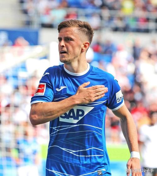 德甲10轮仅8分，德天空记者：沃尔夫斯堡主帅西蒙尼斯下课