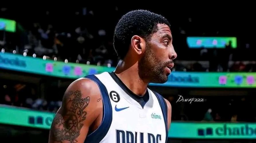 琼斯：我现在极度愤怒，我们不能只是在那传来传去 必须去战斗