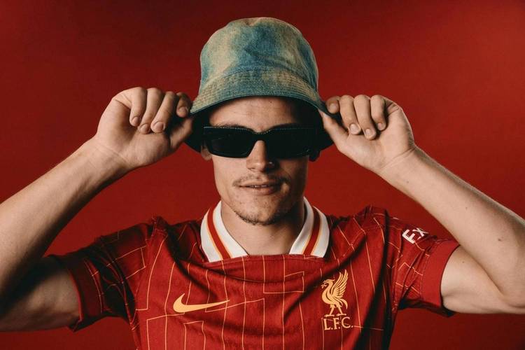 心里苦！维尔茨社媒晒背影照，利物浦球迷纷纷留言鼓励