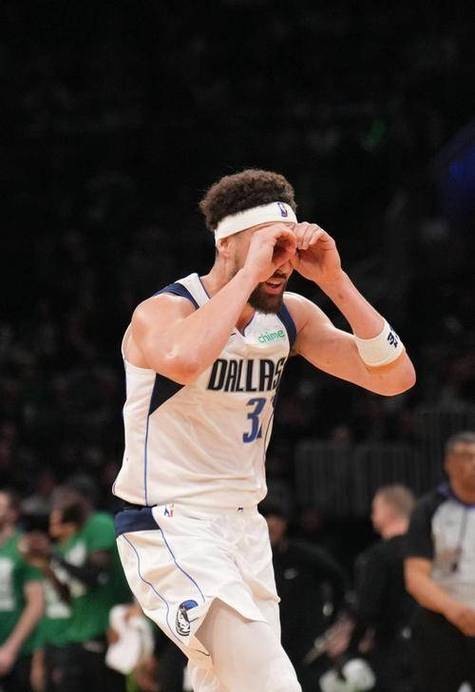 手感上来了！马绍尔手递手再掩护 克莱接球三分再次命中！